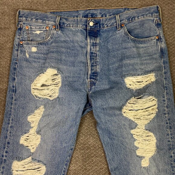 Levi's 501 Jeans Men's 44 x 30 Blue Ripped Cut Distressed Cotton 501 3032 - Picture 2 of 14